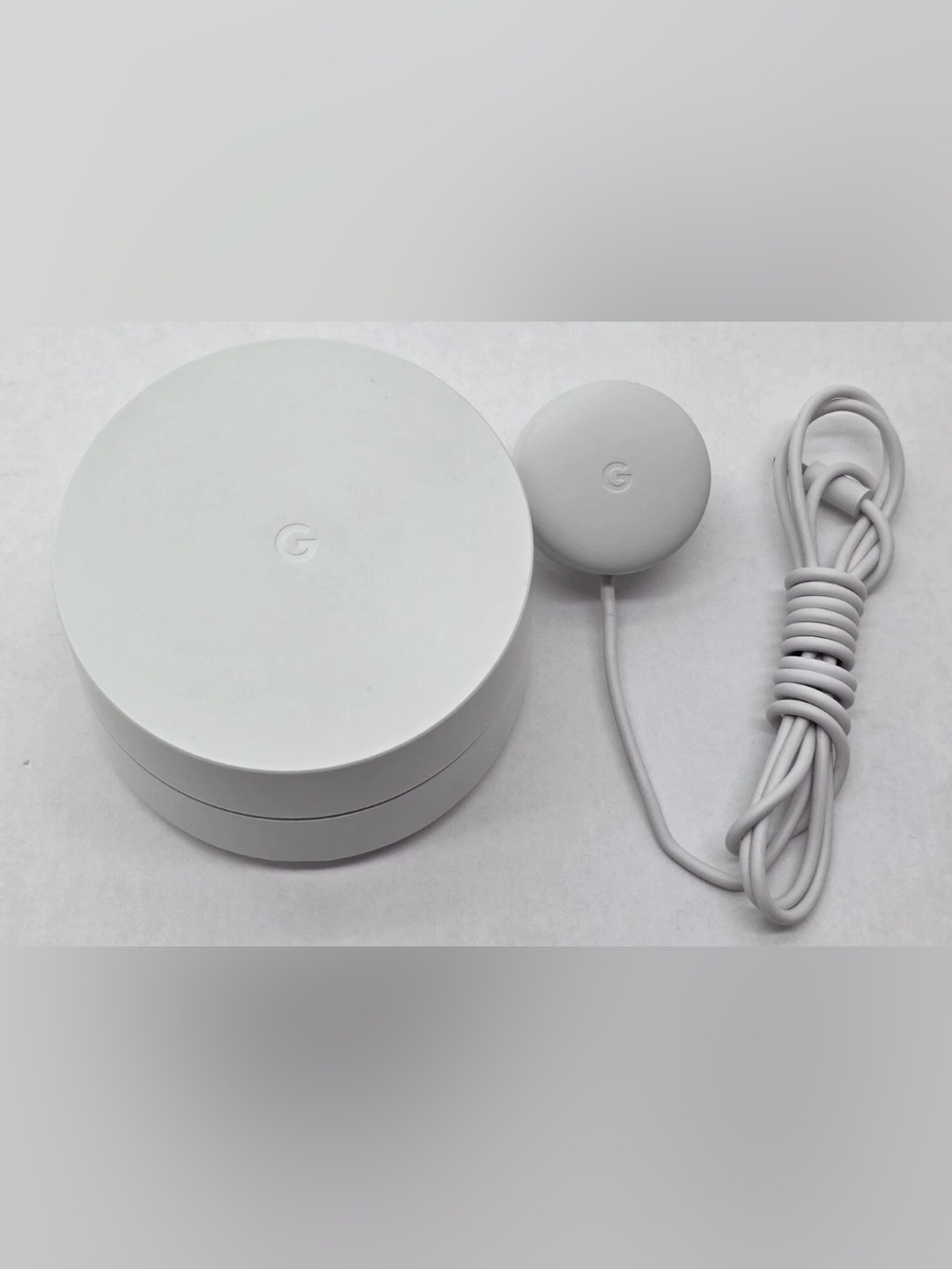 Google Wifi Mesh Router (Model GJ2CQ), featuring FCC ID A4RAC-1304